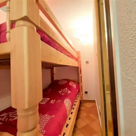 T2 A Avec Balcon, Parking, Et Casier A Skis - Fr-1-457-269 *