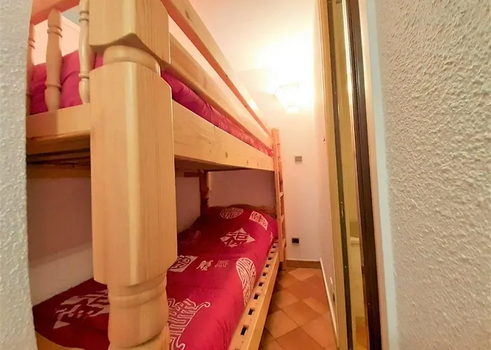 T2 à Avec Balcon, Parking, Et Casier à Skis - Fr-1-457-269 *