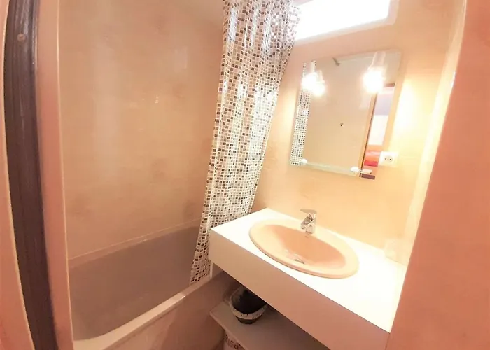 T2 à Avec Balcon, Parking, Et Casier à Skis - Fr-1-457-269 Saint-Lary-Soulan