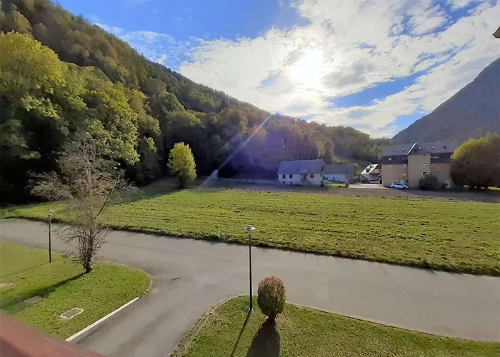 Appartement T2 à Avec Balcon, Parking, Et Casier à Skis - Fr-1-457-269